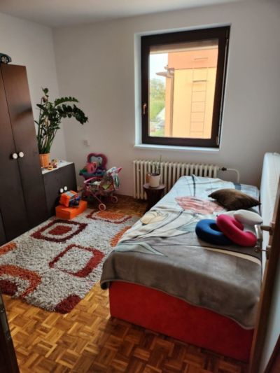 Rodinný dom so záhradou a garážou, kompletná rekonštrukcia,  Podolie - 21