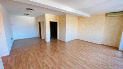Priestraný 3-izbový tehlový byt s balkónom, terasou a s možnosťou garáže pri mestskom parku, Piešťany - 10