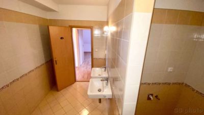 Priestraný 3-izbový tehlový byt s balkónom, terasou a s možnosťou garáže pri mestskom parku, Piešťany - 16