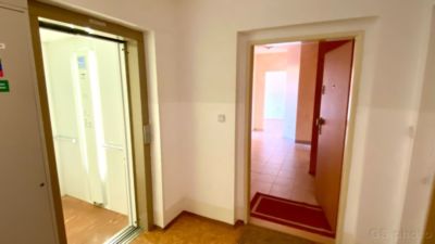 Priestraný 3-izbový tehlový byt s balkónom, terasou a s možnosťou garáže pri mestskom parku, Piešťany - 21