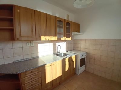 Prenájom pekný novo-zrekonštruovaný 2-izbový byt + balkón, v krásnom prostredí Piešťan - 2
