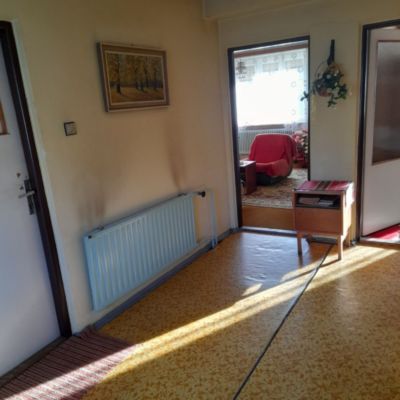 Rodinný dom vo vyhľadávanej lokalite so záhradou a garážou, Brezno - 10