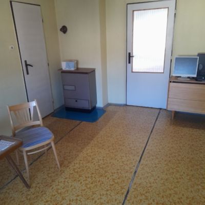 Rodinný dom vo vyhľadávanej lokalite so záhradou a garážou, Brezno - 11