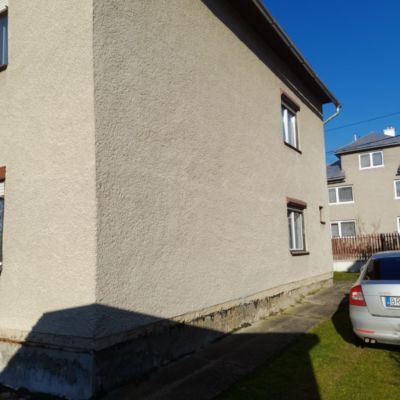 Rodinný dom vo vyhľadávanej lokalite so záhradou a garážou, Brezno - 5