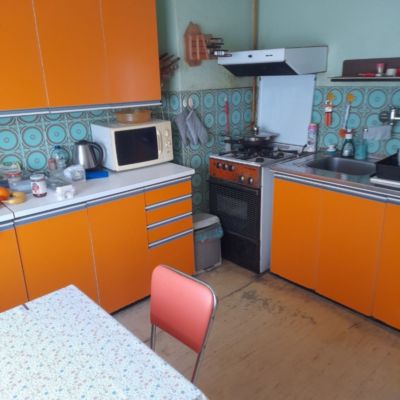 Rodinný dom vo vyhľadávanej lokalite so záhradou a garážou, Brezno - 9