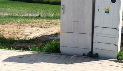 Na predaj hotový stavebný pozemok pre RD v centre obce Lúka
