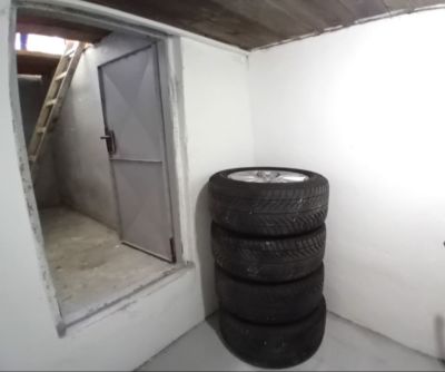 Predaj murovaná garáž s elektrinou, montážna jamou+skladový priestor, v žiadanej lokalite, Nové Mesto nad Váhom