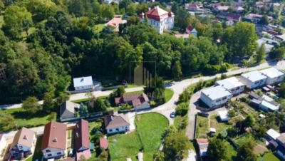 Stavebný pozemok s garážou, obec Lúka, okr.Nové Mesto nad Váhom