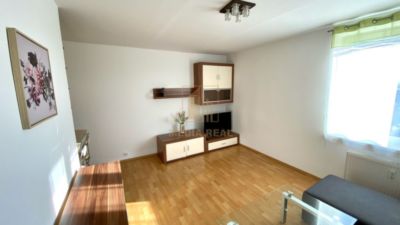 Pekný 2-izbový kompletne zariadený byt, Nové Mesto nad Váhom  - 3