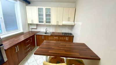 3-izbový byt s balkónom, Nové Mesto nad Váhom