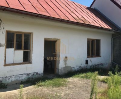 Starý rodinný dom s pozemkom, Nové Mesto nad Váhom