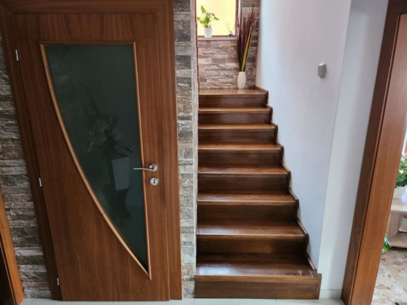 Rodinný dom so záhradou a garážou, kompletná rekonštrukcia, Podolie - 12