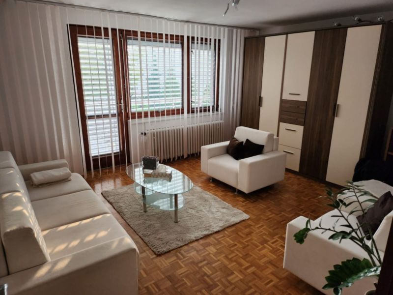 Rodinný dom so záhradou a garážou, kompletná rekonštrukcia, Podolie - 16