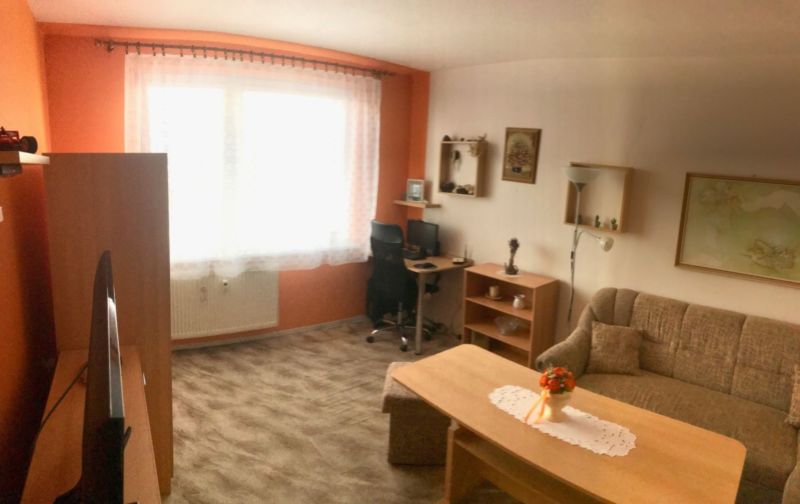 Predáme 3-izbový byt, balkón, loggia, Nové Mesto nad Váhom - 1