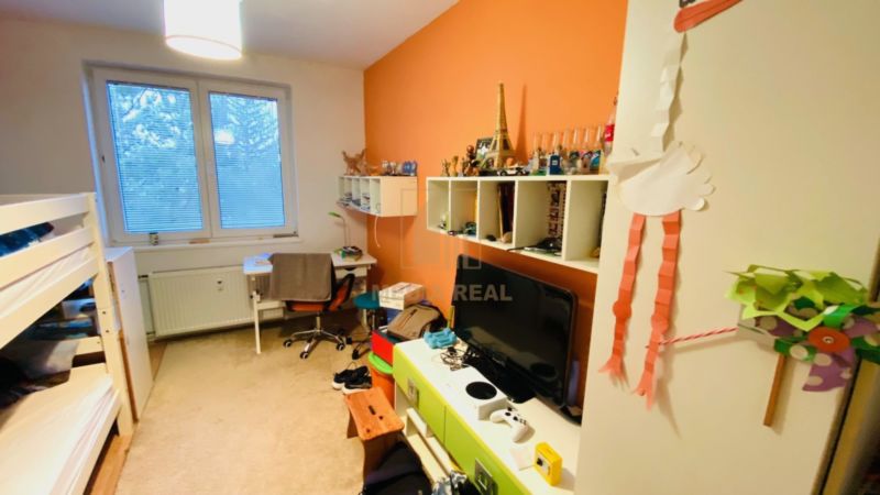 Pekný 3 izbový byt v centre, Novom Meste nad Váhom - 5