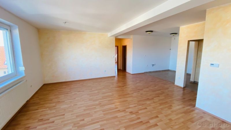 Priestraný 3-izbový tehlový byt s balkónom, terasou a s možnosťou garáže pri mestskom parku, Piešťany - 11