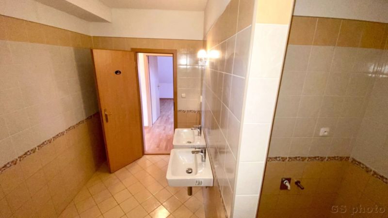 Priestraný 3-izbový tehlový byt s balkónom, terasou a s možnosťou garáže pri mestskom parku, Piešťany - 16