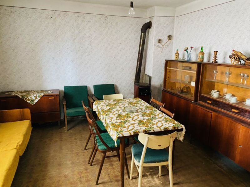 Chalupa - rodinný dom so záhradou, Chtelnica - 1