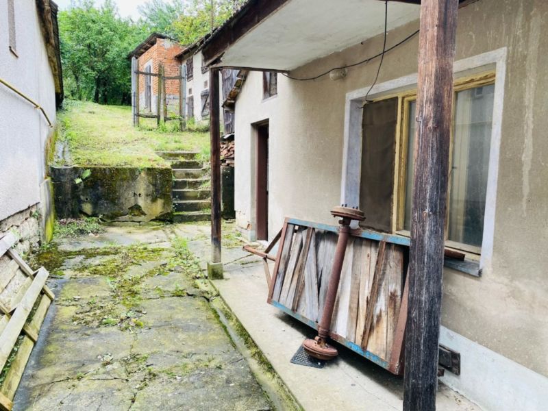 Chalupa - rodinný dom so záhradou, Chtelnica - 6