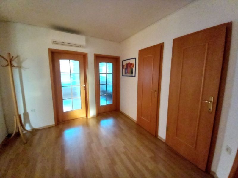 Prenájom krásny, výnimočný 4-izbový byt + balkón v peknom prostredí, kúsok od centra Piešťan - 11