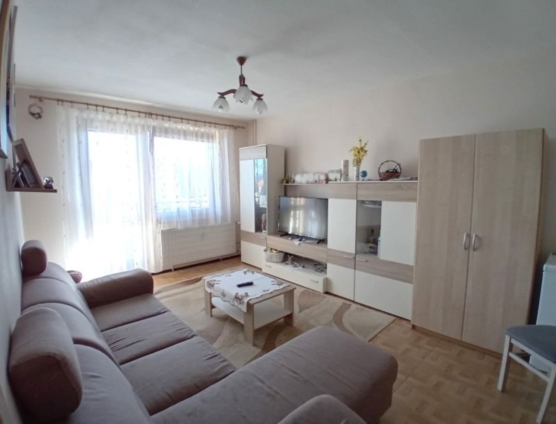 Predaj veľmi pekný, priestranný 3-izbový byt, 81m2 + balkón, Nové Mesto nad Váhom - 3