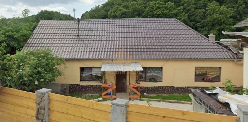Vidiecky rodinný dom v obci Cetuna pod Javorinou, Bzince   - 1