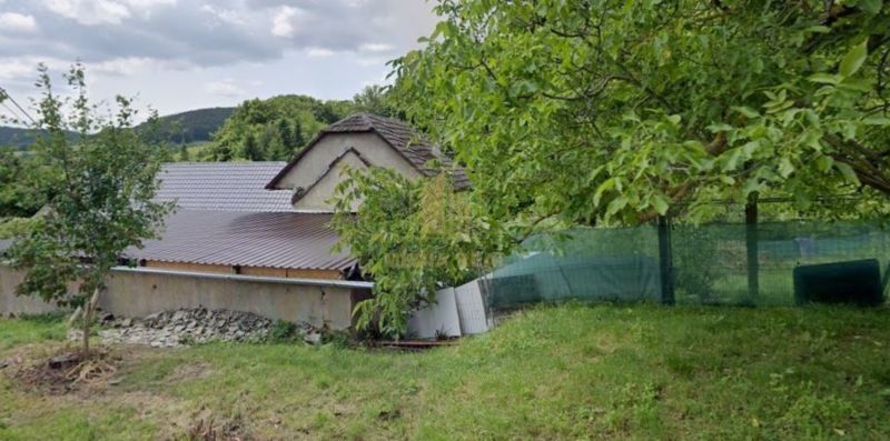 Vidiecky rodinný dom v obci Cetuna pod Javorinou, Bzince   - 2