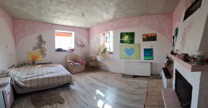 Vidiecky rodinný dom v obci Cetuna pod Javorinou, Bzince   - 6
