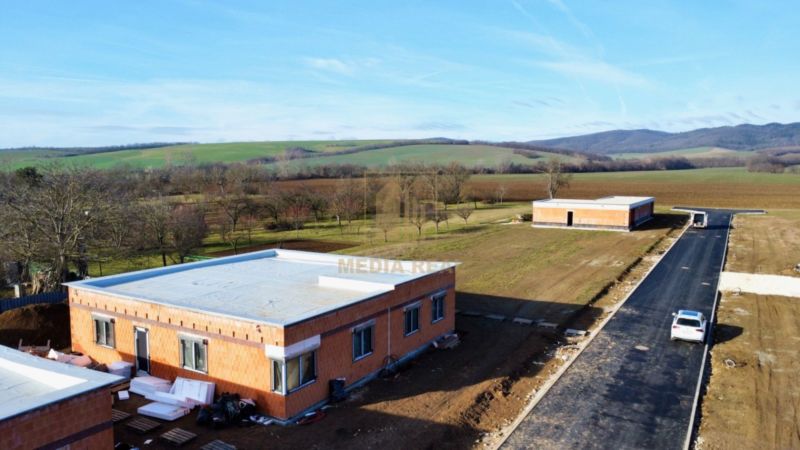Moderná novostavba rodinného domu so záhradou, Častkovce - 14