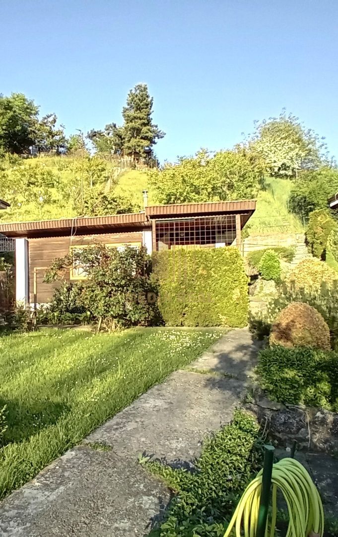 Predaj pozemok + murovaná záhradná chatka s terasou, možnosť výstavby RD, v tesnej blízkosti Piešťan, Banka - 5