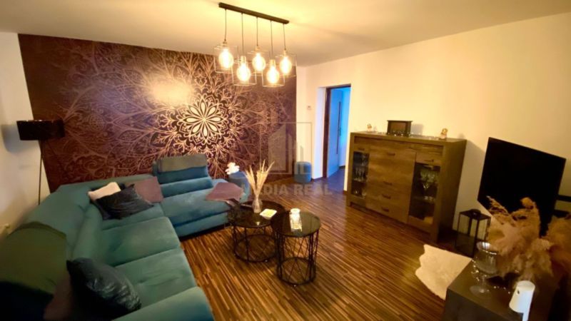 Zrekonštruovaný, zariadený rodinný dom 3+1 v obci Čachtice - 4