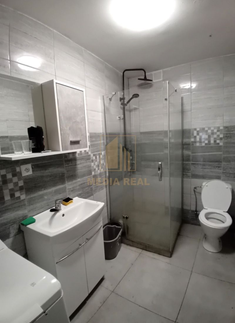 Exkluzívne! Predaj priestranný rodinný dom s pozemkom + terasa, Piešťany - 8
