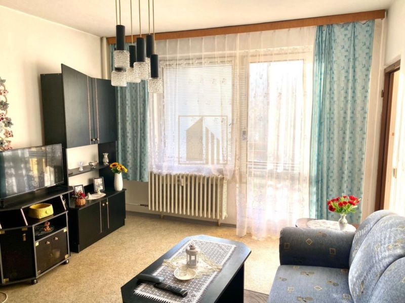 1 izbovy byt s balkónom, Nové Mesto nad Váhom - 1