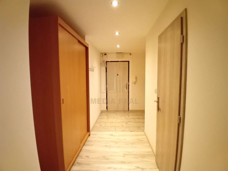 Prenájom pekný 2-izbový byt + balkón v tichom prostredí, Nové Mesto nad Váhom - 6