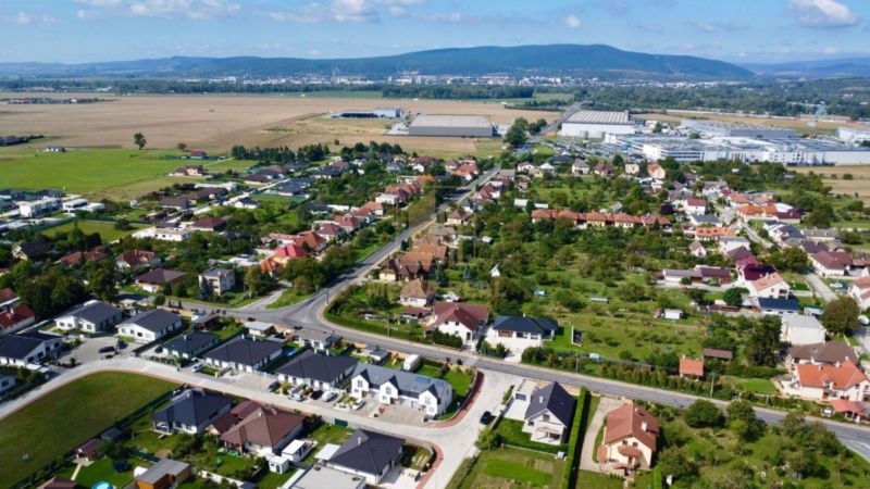 Pozemok pre rodinné domy, Rakoľuby-Kočovce - 1