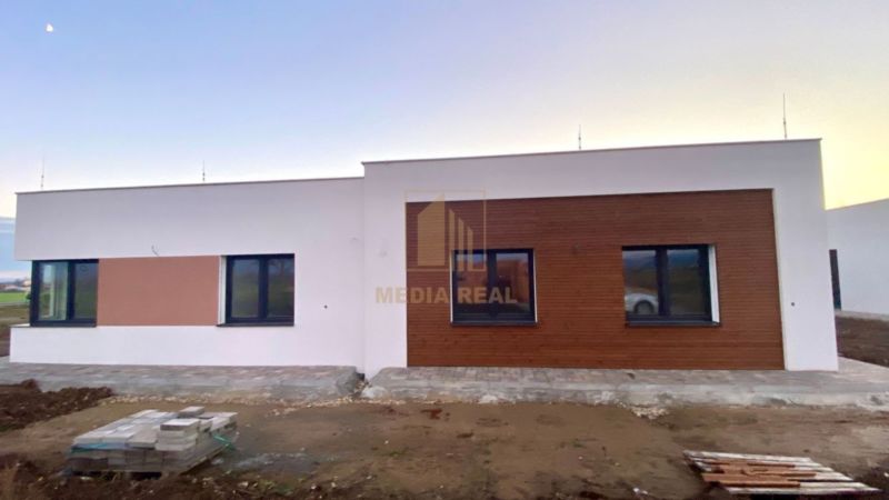 Novostavba rodinného domu v Častkovciach pri Novom Meste nad Váhom - 3