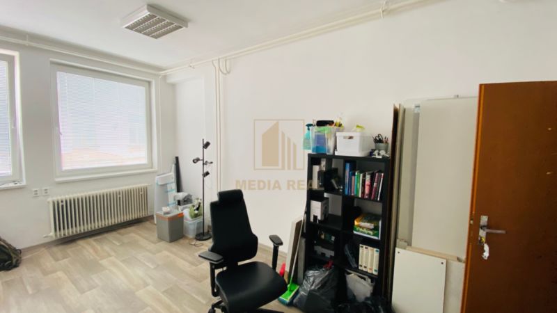 Prenájom kancelárií v centre, Nové Mesto nad Váhom - 1