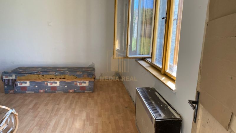 Starý rodinný dom s pozemkom, Nové Mesto nad Váhom - 3