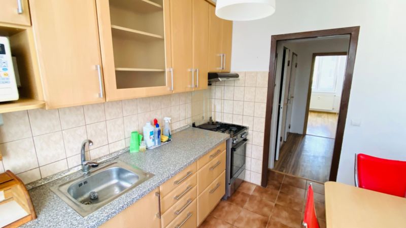 Pekný 3 izbový byt s balkónom v centre, Stará Turá - 2