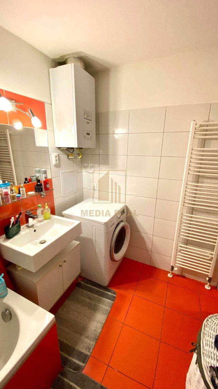 Zrekonštruovaný, zariadený rodinný dom 3+1 v obci Čachtice - 8