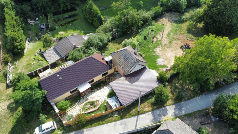 Vidiecky rodinný dom v obci Cetuna pod Javorinou, Bzince   - 9