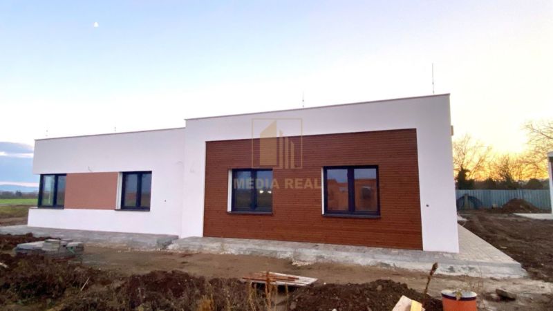 Novostavba rodinného domu so záhradou,  Častkovce - 2