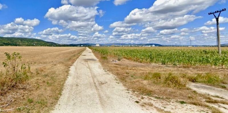 Predaj poľnohospodárskeho pozemku s výmerou 30.000 m2, Nové Mesto nad Váhom - 4