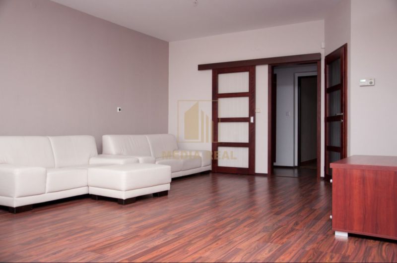 Na prenájom 3-izbový nadštandarný byt, 90 m2, Nové Mesto nad Váhom - 1