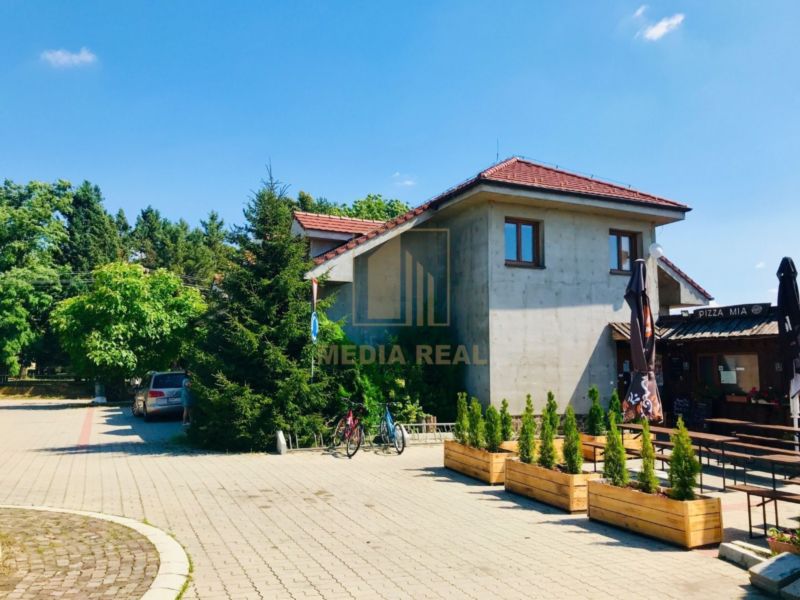 Polyfukčný objekt - byty, prevádzka, Brunovce - 2