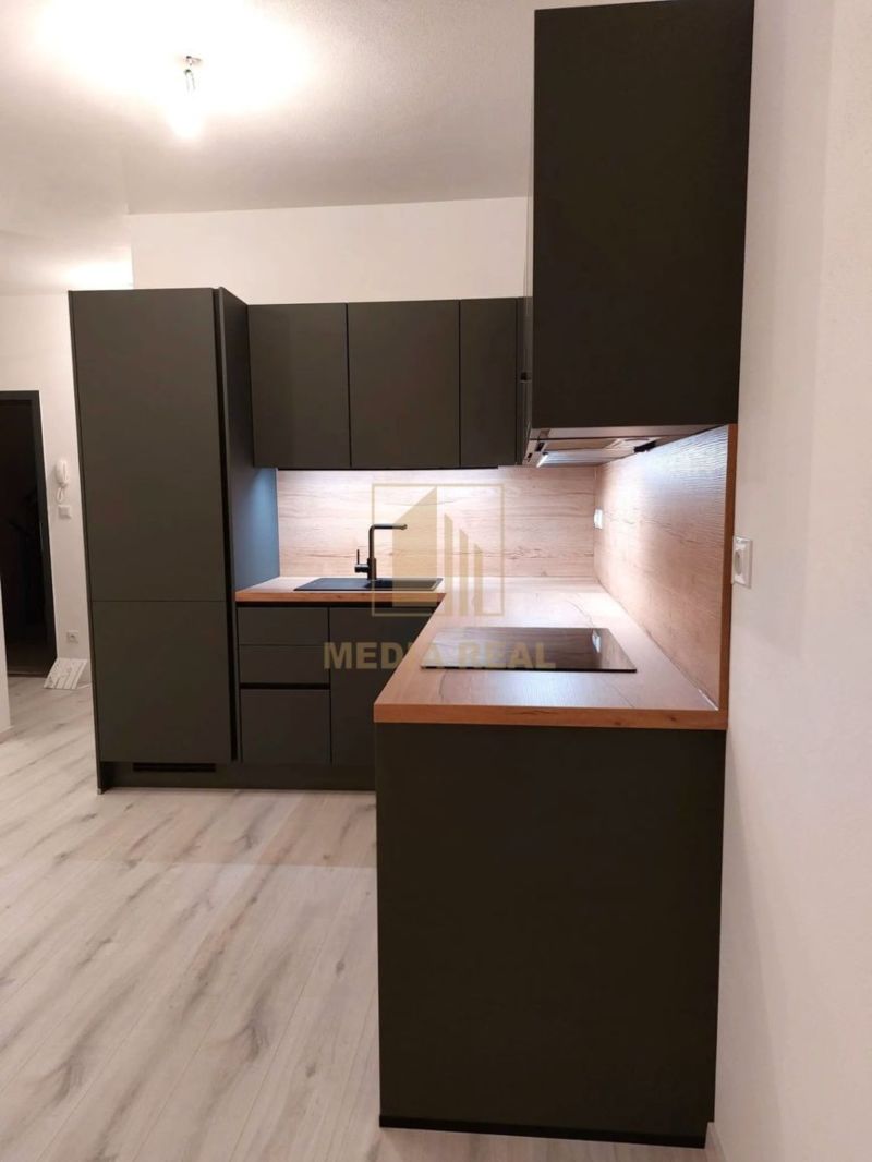 Prenájom krásny, nadštandardný 2-izbový byt+balkón, v žiadanej lokalite, Nové Mesto nad Váhom - 4