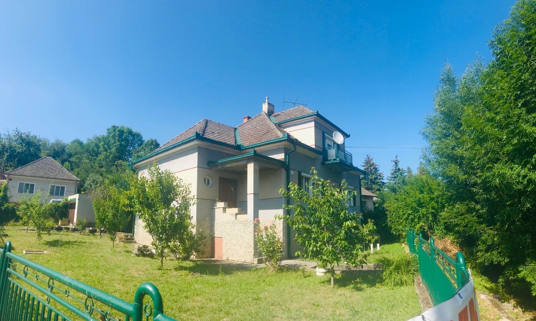 Rodinný dom s garážou a záhradou, Lúka