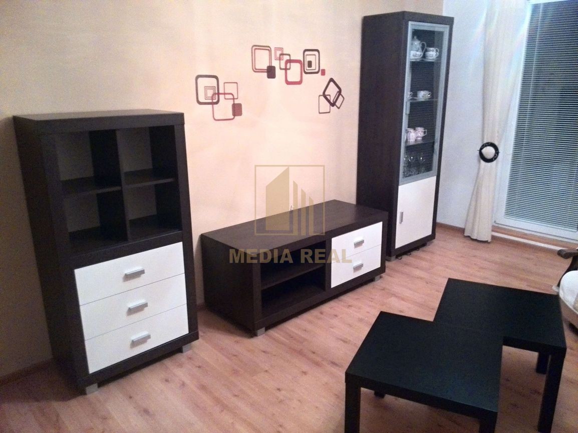 Pekný 3-izbový zariadený byt s balkónom, Nové Mesto nad Váhom