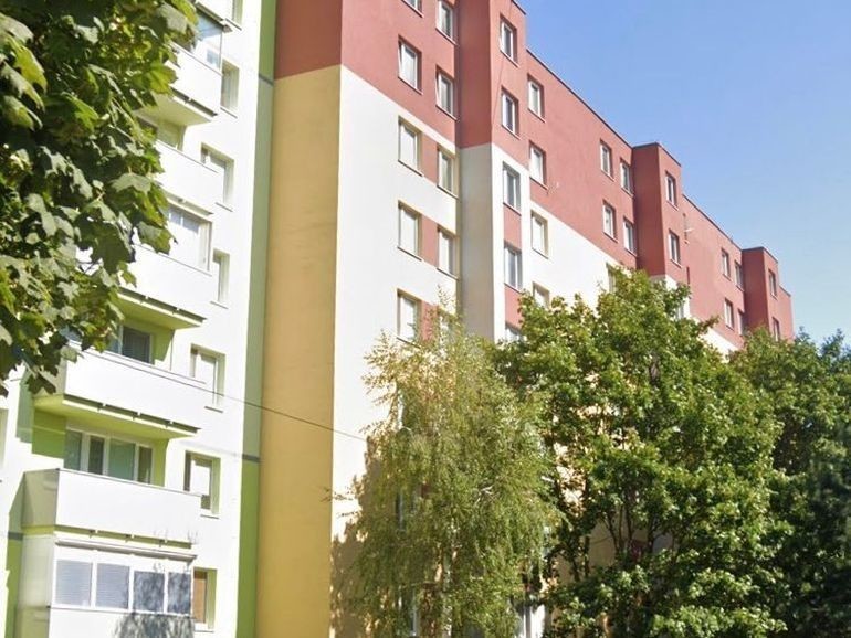 Nová kompletná rekonštrukcia, 4-izbovy byt, 83 m2, balkon, Nové Mesto nad Váhom